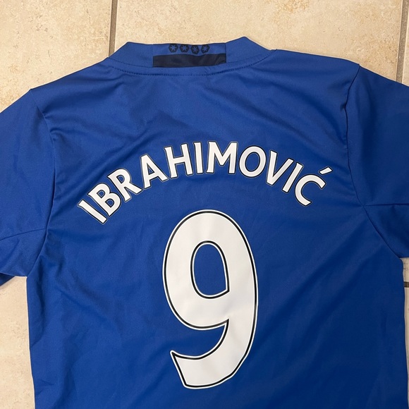 Size youth, medium Chevrolet, red and blue Ibrahimovic soccer jersey - Picture 5 of 7